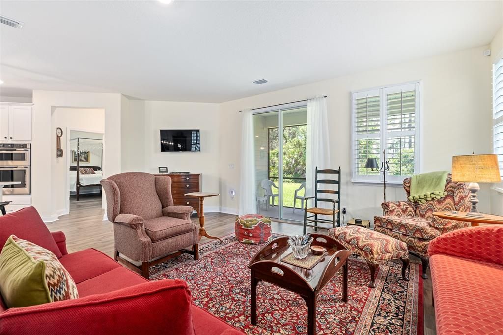 For Sale: $455,000 (4 beds, 2 baths, 2003 Square Feet)