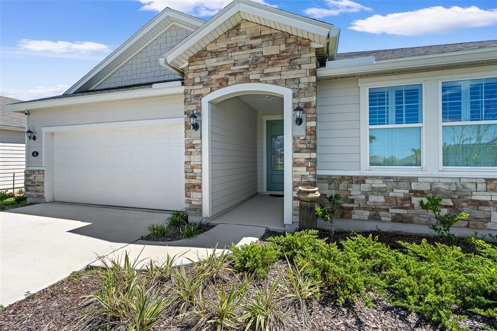 For Sale: $455,000 (4 beds, 2 baths, 2003 Square Feet)