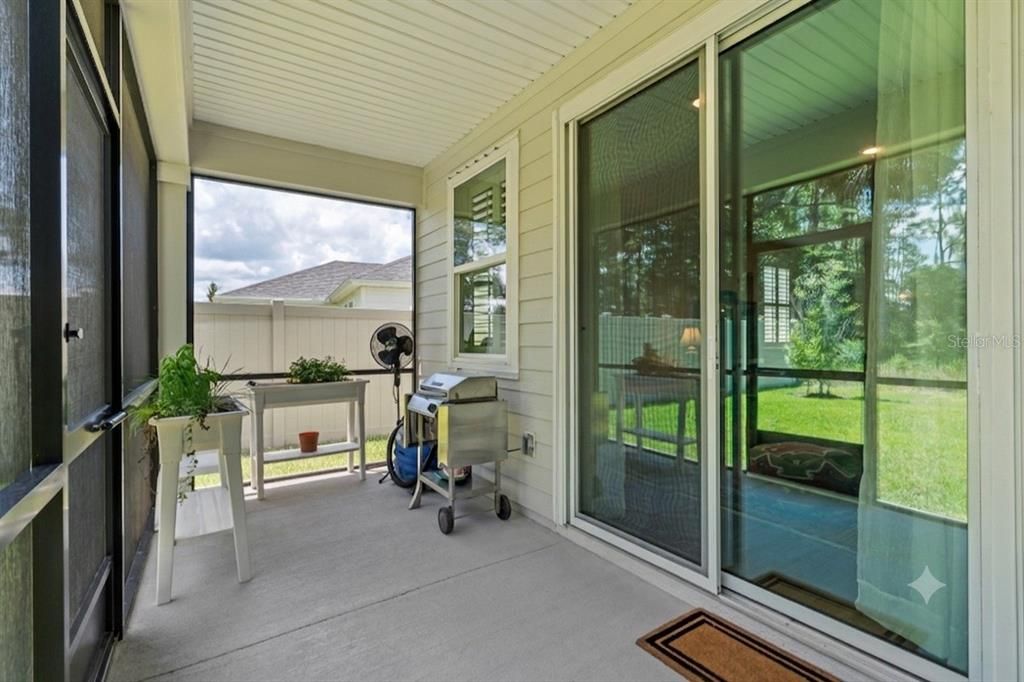 For Sale: $455,000 (4 beds, 2 baths, 2003 Square Feet)