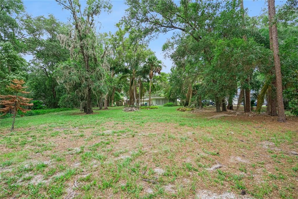 Active With Contract: $375,000 (4 beds, 1 baths, 1731 Square Feet)