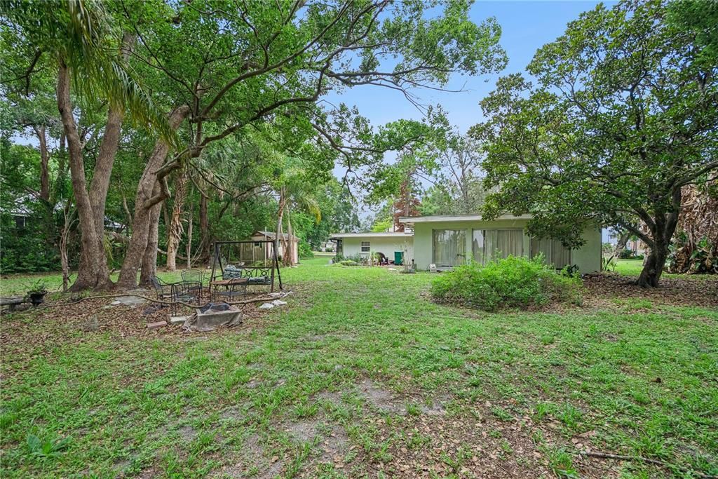 Active With Contract: $375,000 (4 beds, 1 baths, 1731 Square Feet)