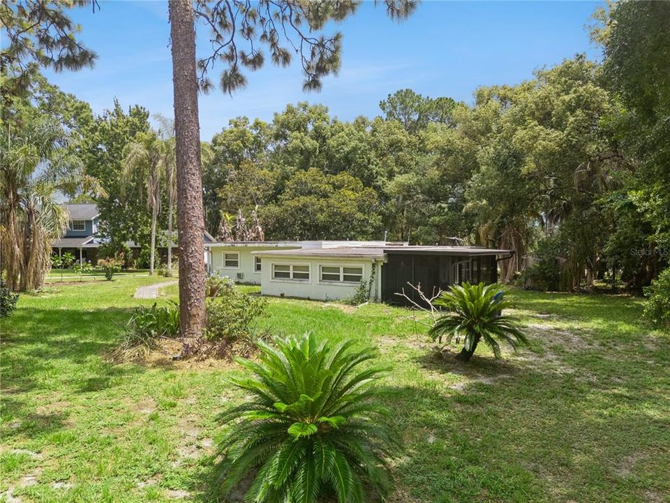 Active With Contract: $375,000 (4 beds, 1 baths, 1731 Square Feet)