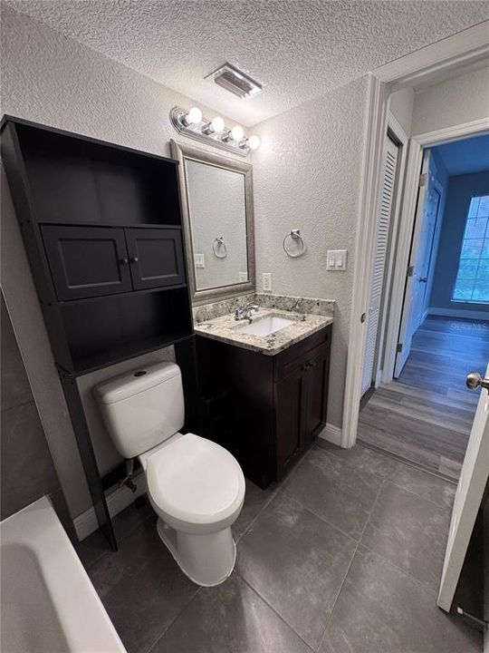 For Rent: $1,450 (1 beds, 1 baths, 684 Square Feet)