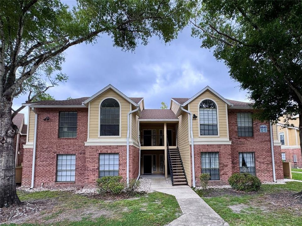 For Rent: $1,450 (1 beds, 1 baths, 684 Square Feet)