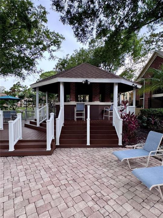 For Rent: $1,450 (1 beds, 1 baths, 684 Square Feet)