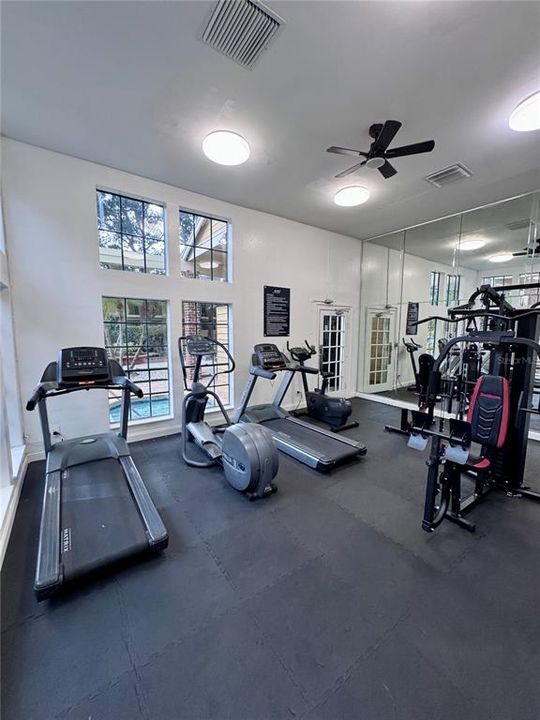 For Rent: $1,450 (1 beds, 1 baths, 684 Square Feet)