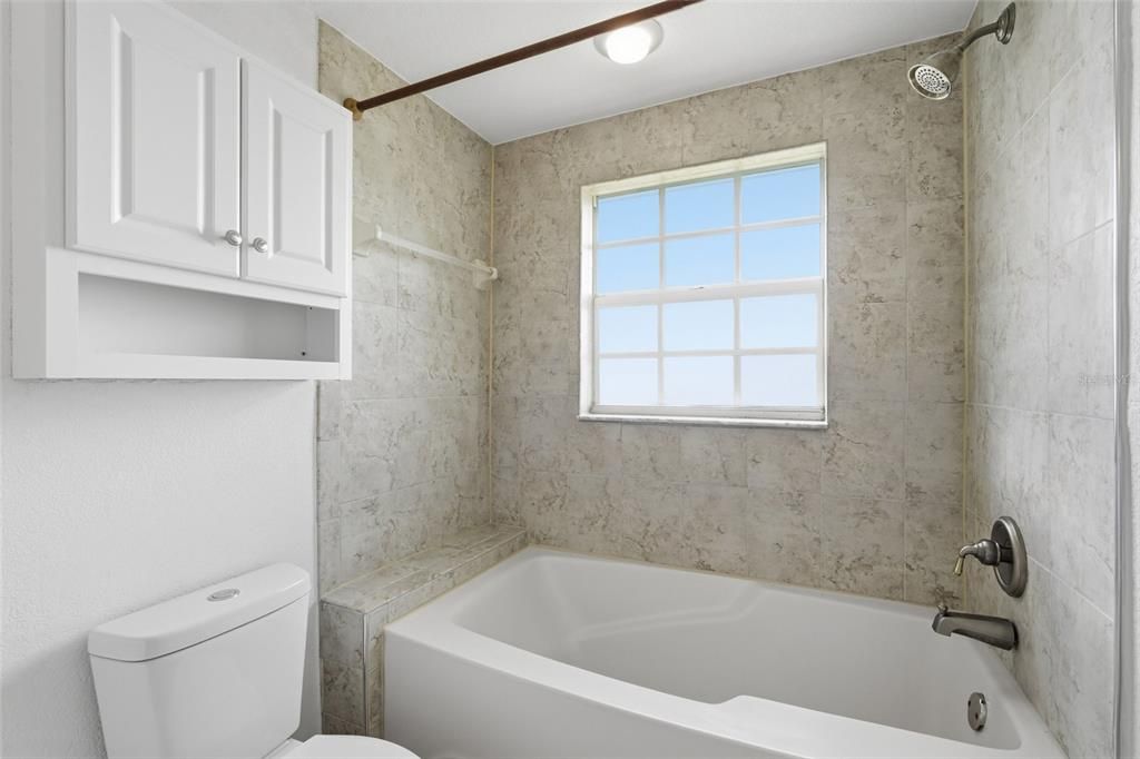 For Sale: $210,000 (3 beds, 2 baths, 1415 Square Feet)
