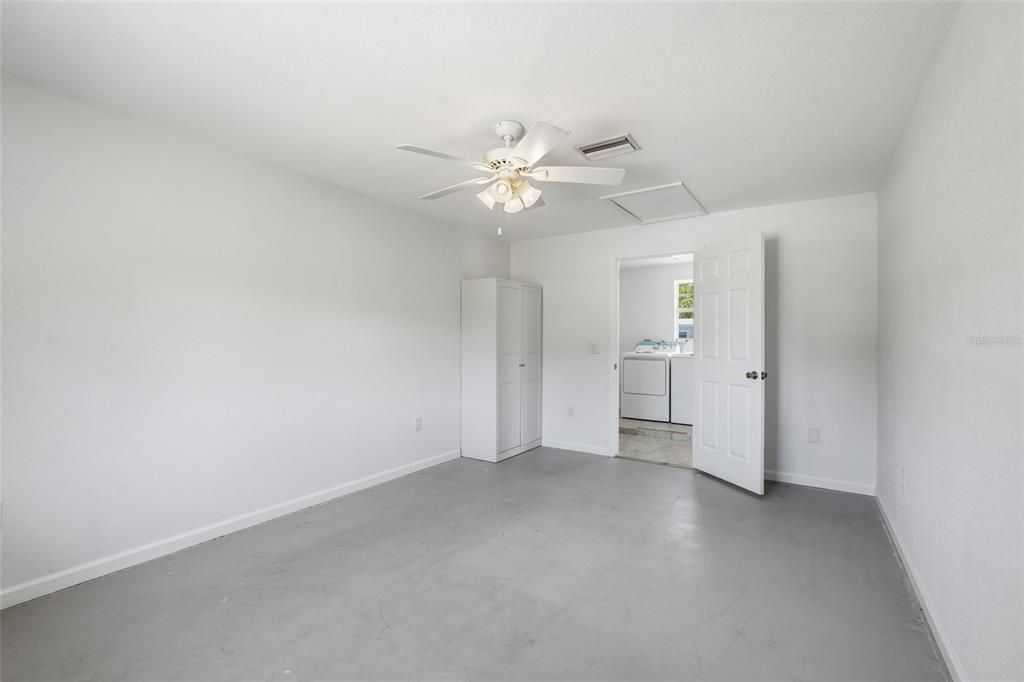 For Sale: $210,000 (3 beds, 2 baths, 1415 Square Feet)