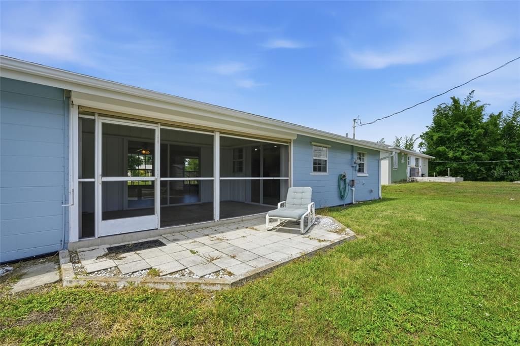 For Sale: $210,000 (3 beds, 2 baths, 1415 Square Feet)