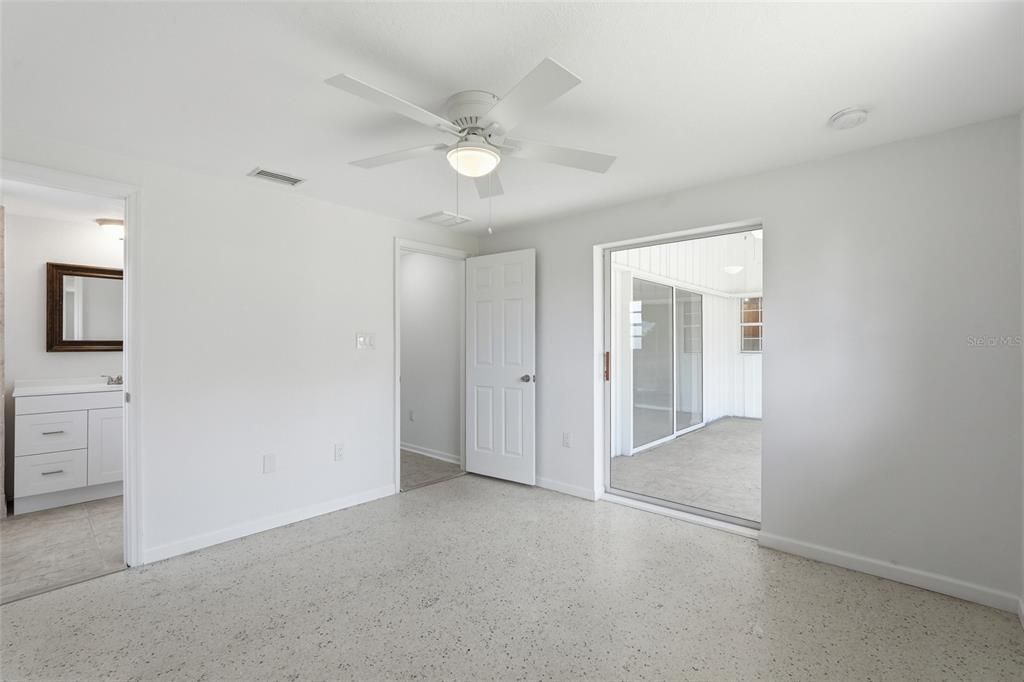 For Sale: $210,000 (3 beds, 2 baths, 1415 Square Feet)