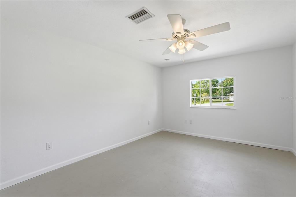 For Sale: $210,000 (3 beds, 2 baths, 1415 Square Feet)