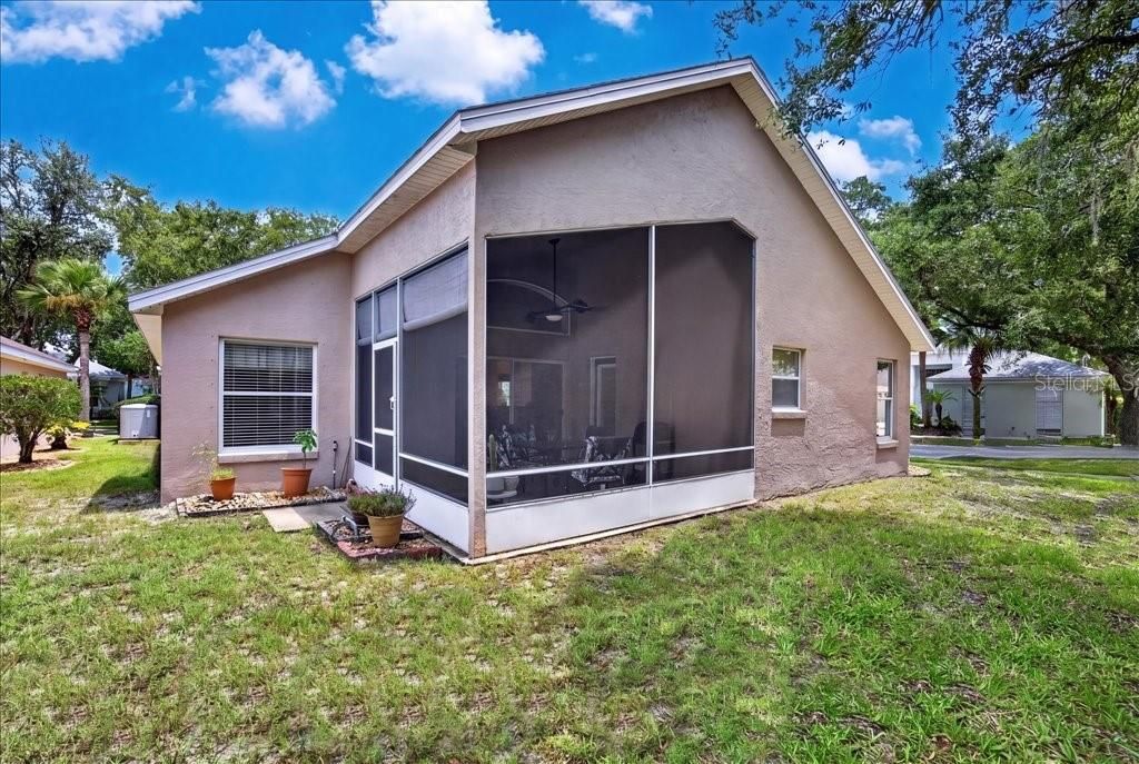 For Sale: $359,000 (3 beds, 2 baths, 1488 Square Feet)
