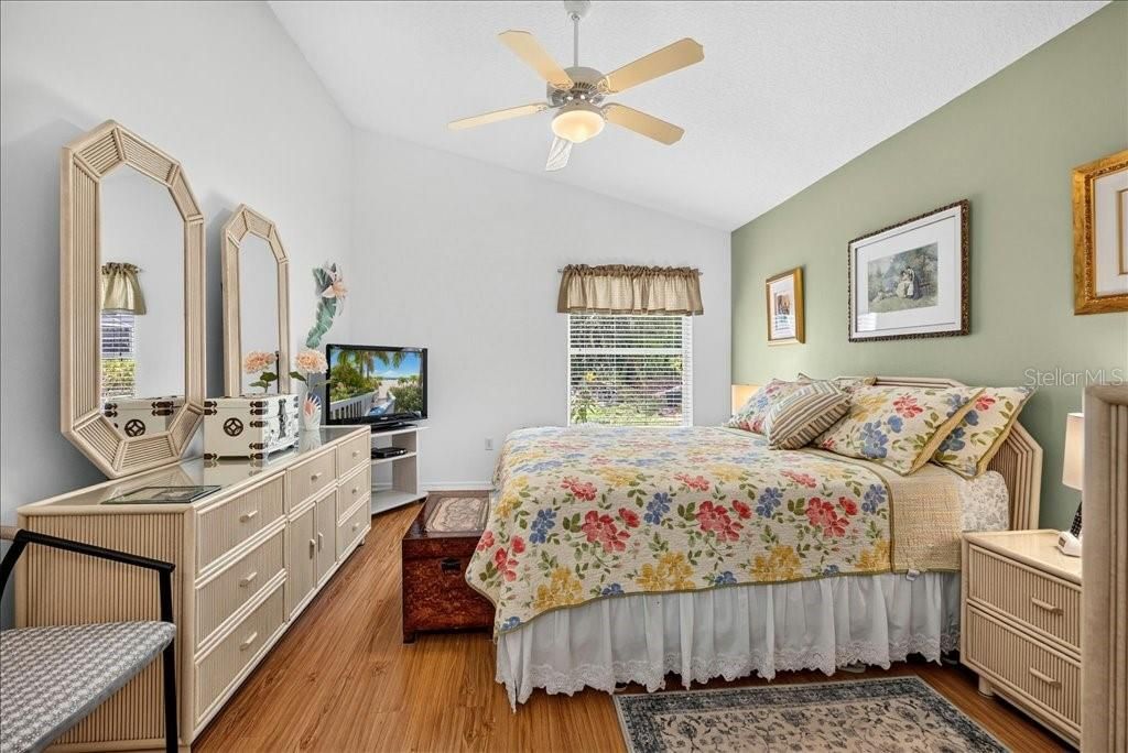 For Sale: $359,000 (3 beds, 2 baths, 1488 Square Feet)