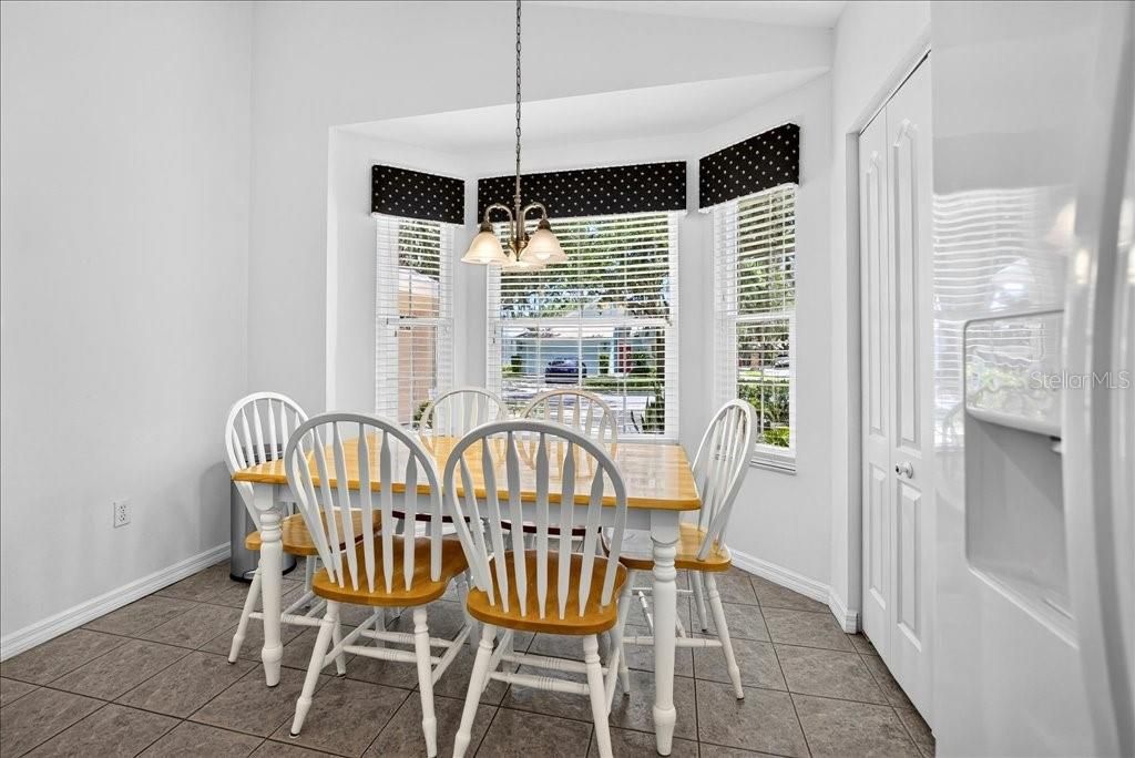 For Sale: $359,000 (3 beds, 2 baths, 1488 Square Feet)