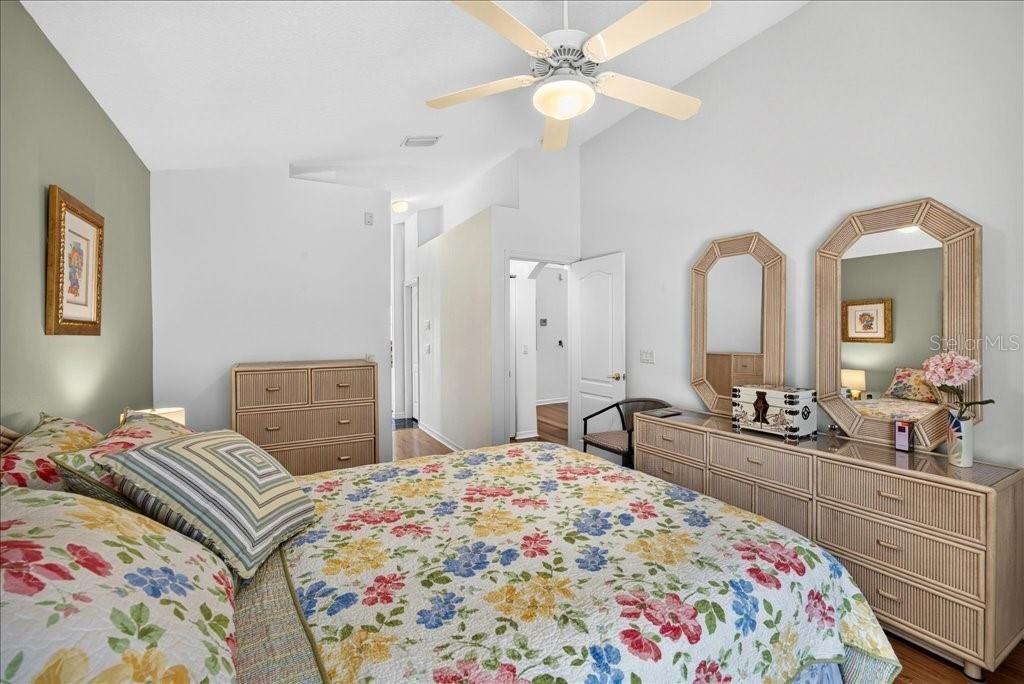 For Sale: $359,000 (3 beds, 2 baths, 1488 Square Feet)