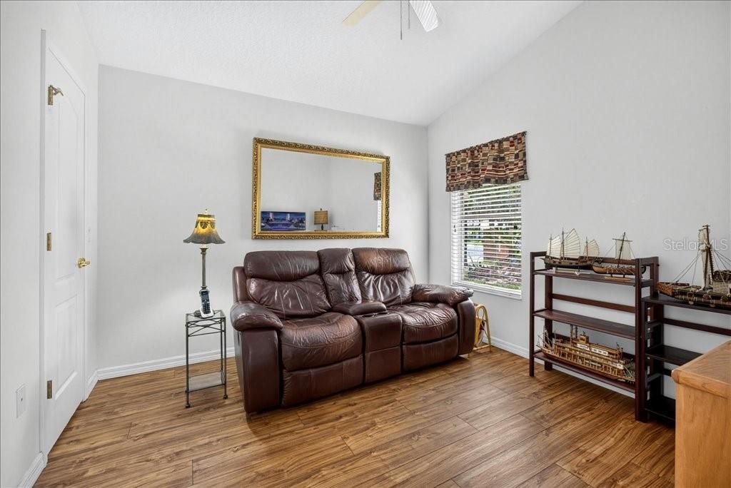 For Sale: $359,000 (3 beds, 2 baths, 1488 Square Feet)