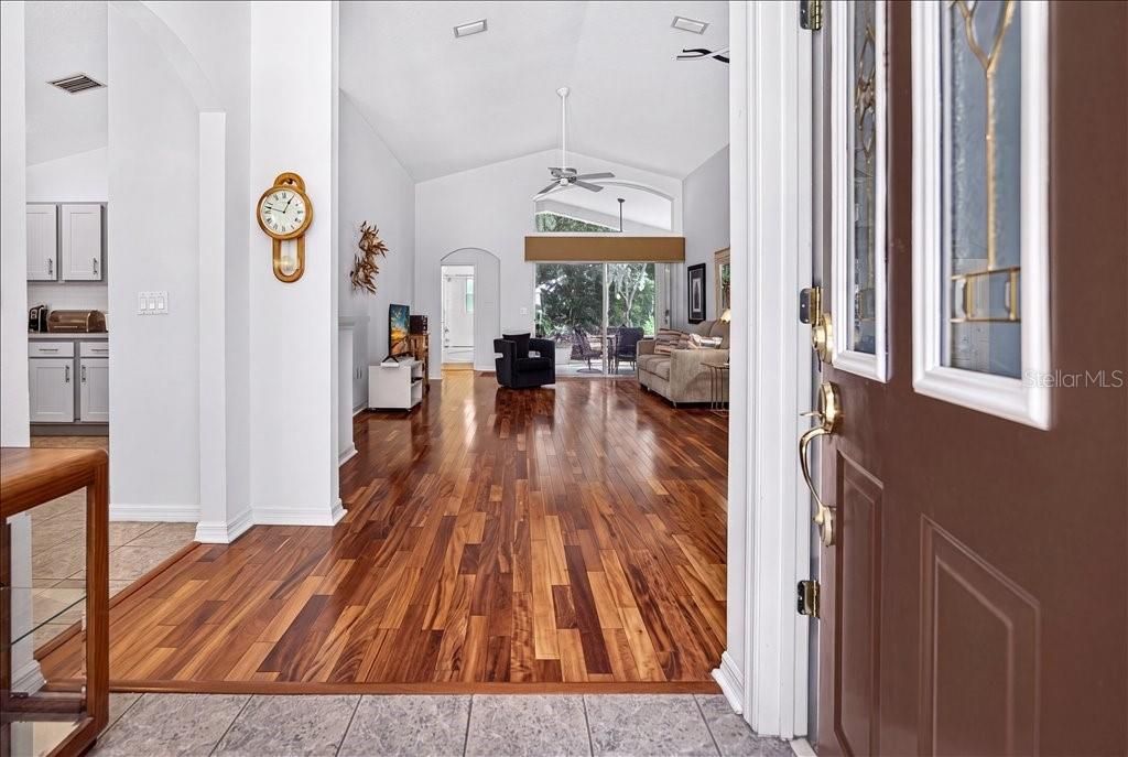 For Sale: $359,000 (3 beds, 2 baths, 1488 Square Feet)