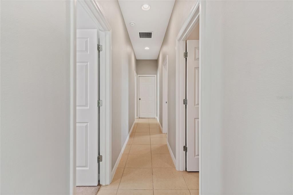 For Sale: $283,000 (4 beds, 2 baths, 1495 Square Feet)