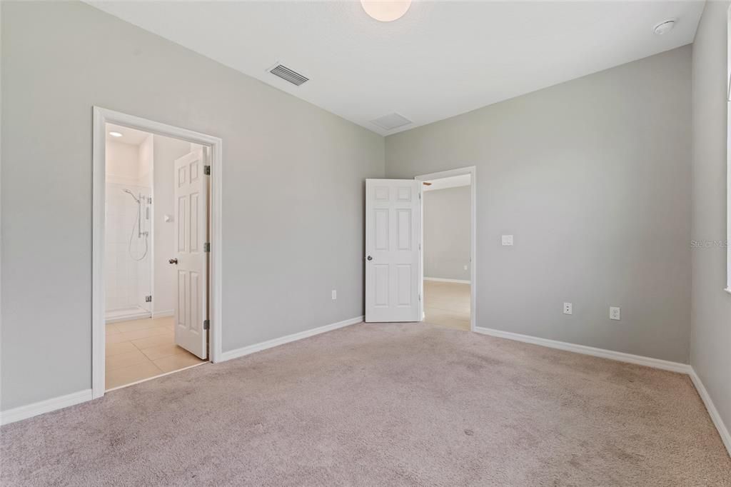 For Sale: $283,000 (4 beds, 2 baths, 1495 Square Feet)