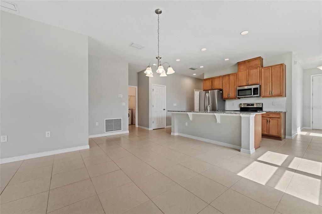 For Sale: $283,000 (4 beds, 2 baths, 1495 Square Feet)