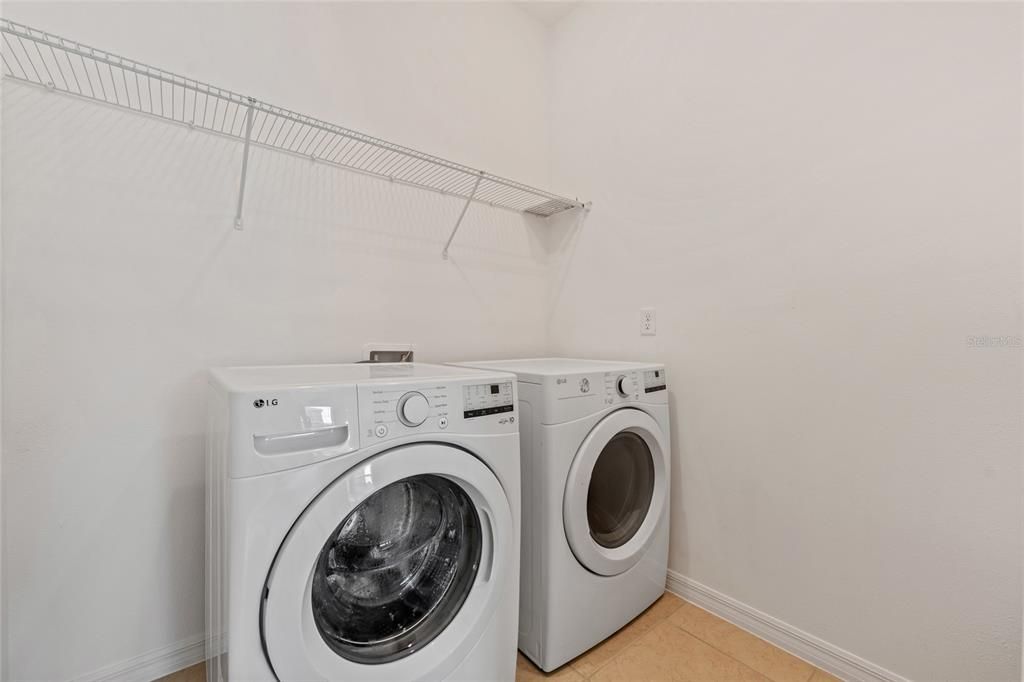 For Sale: $283,000 (4 beds, 2 baths, 1495 Square Feet)