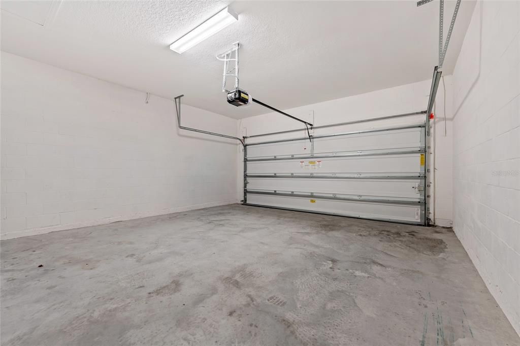 For Sale: $283,000 (4 beds, 2 baths, 1495 Square Feet)