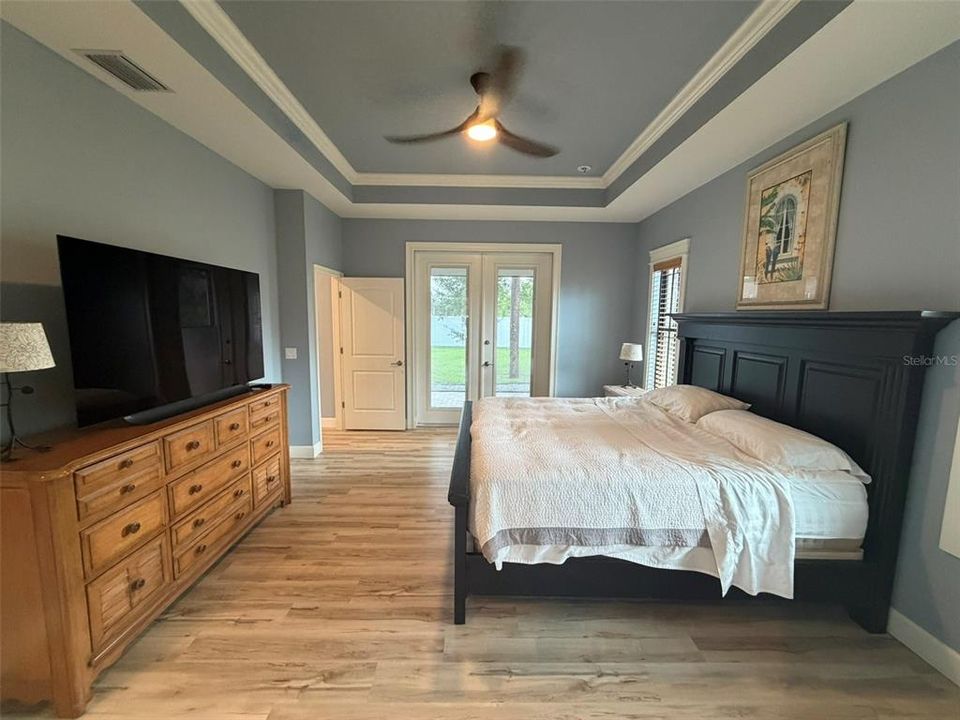 For Sale: $525,000 (3 beds, 2 baths, 1812 Square Feet)