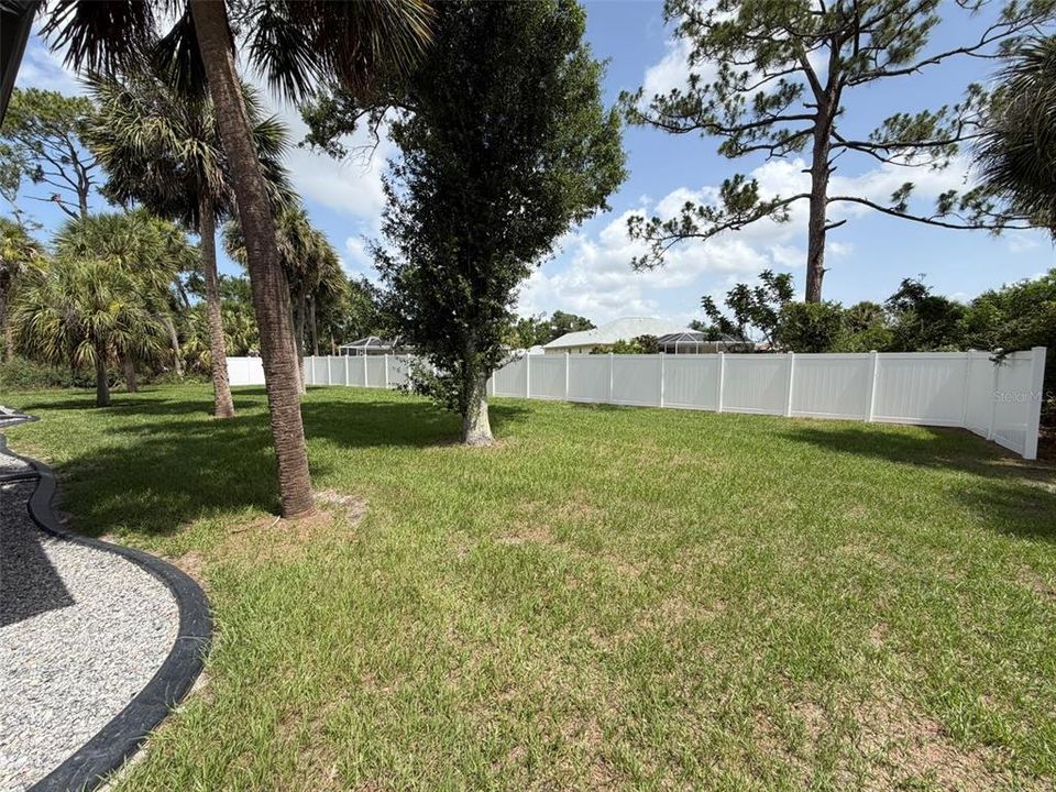 For Sale: $525,000 (3 beds, 2 baths, 1812 Square Feet)
