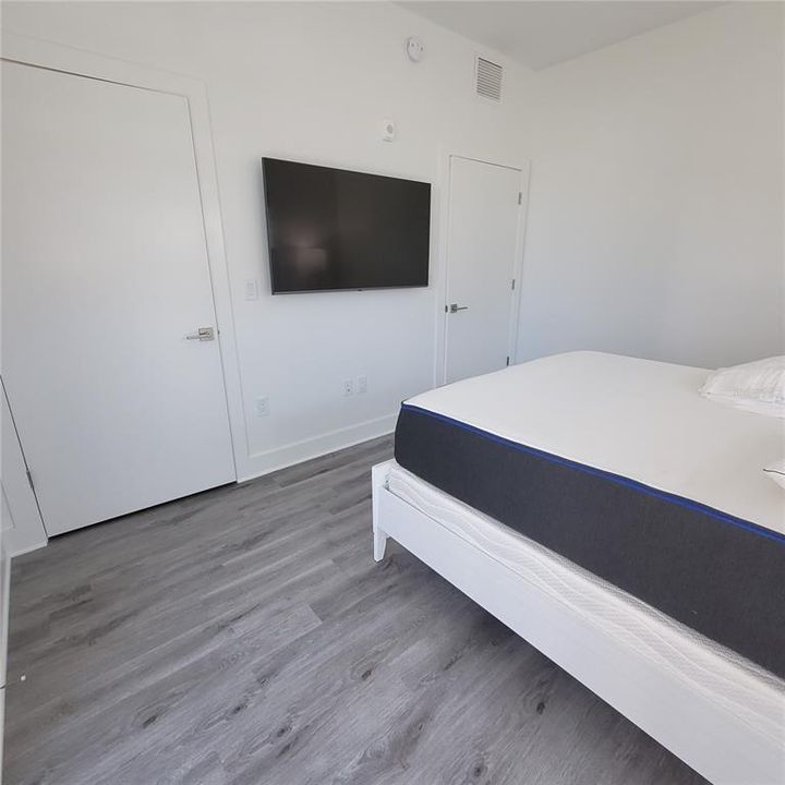 For Rent: $5,500 (4 beds, 2 baths, 2315 Square Feet)