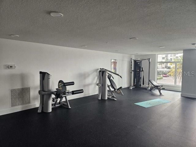 For Rent: $5,500 (4 beds, 2 baths, 2315 Square Feet)