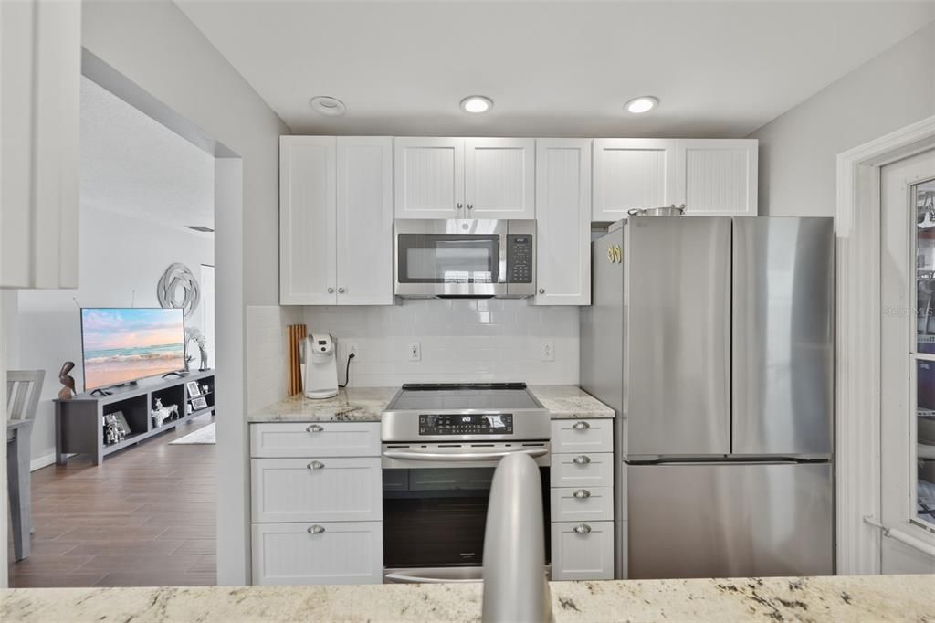 Activo con contrato: $295,000 (2 camas, 2 baños, 1309 Pies cuadrados)