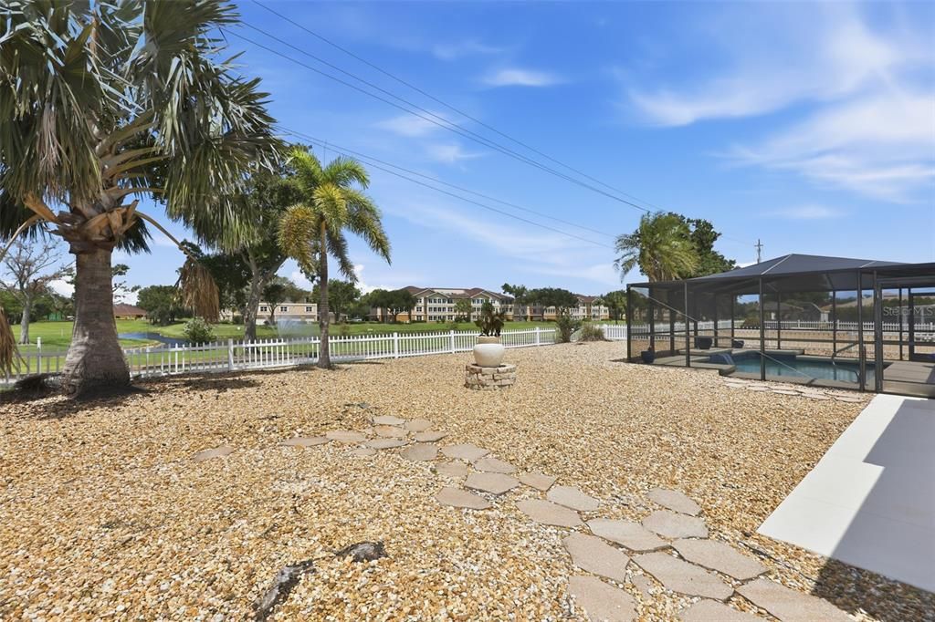 Activo con contrato: $295,000 (2 camas, 2 baños, 1309 Pies cuadrados)