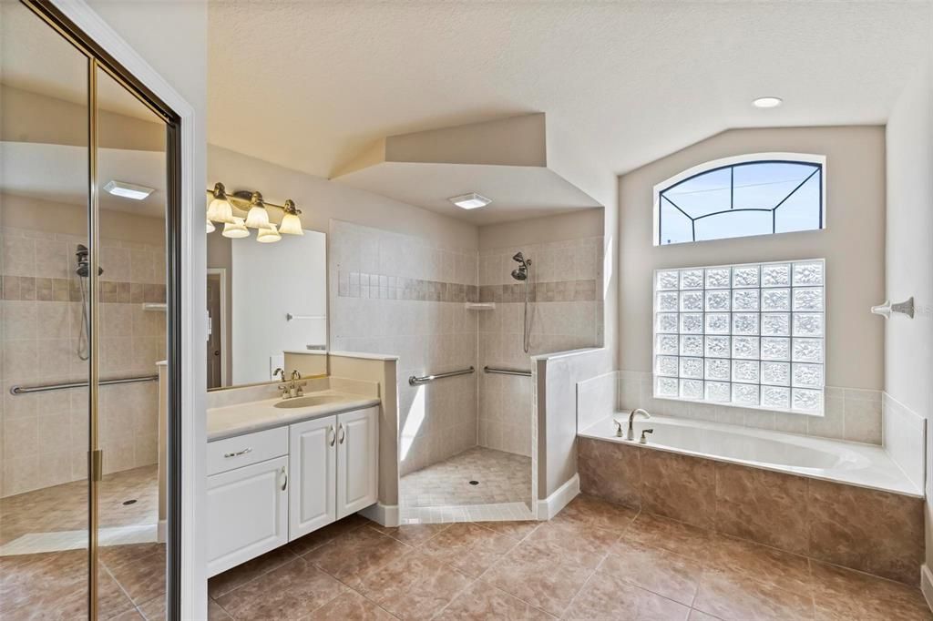 В аренду: $3,200 (5 спален, 3 ванн, 2858 Квадратных фут)