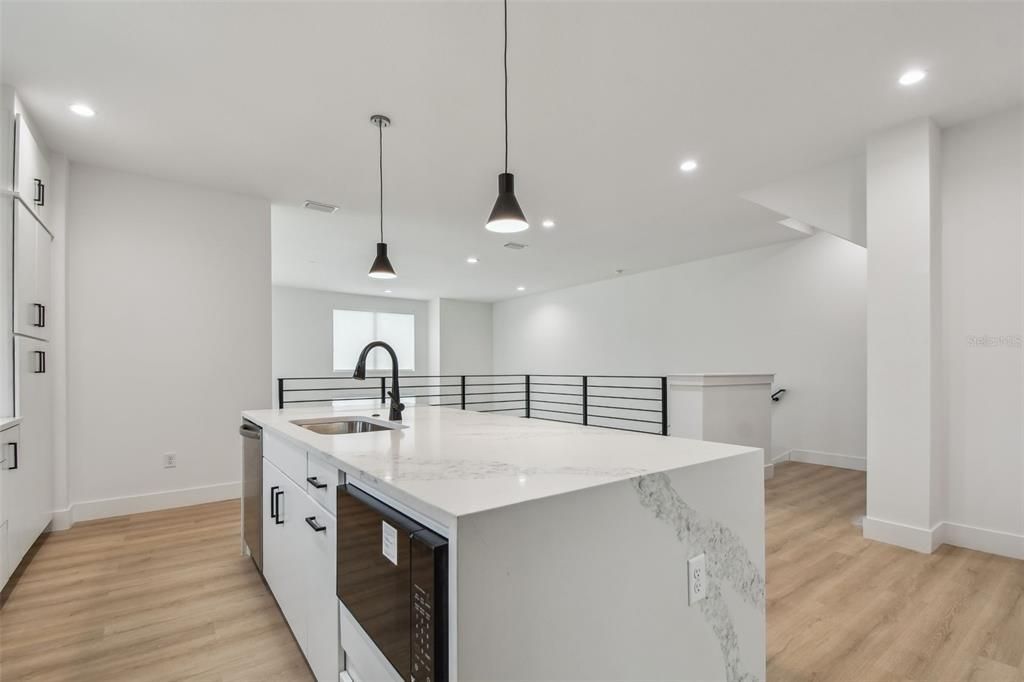 В аренду: $4,250 (3 спален, 2 ванн, 2491 Квадратных фут)