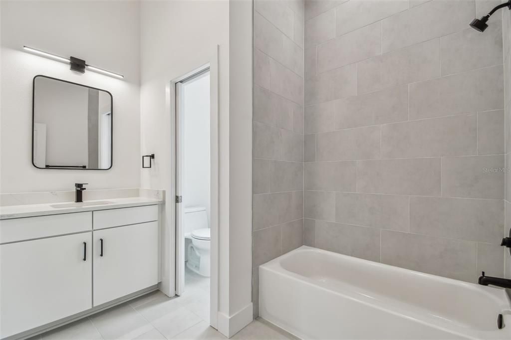 В аренду: $4,250 (3 спален, 2 ванн, 2491 Квадратных фут)