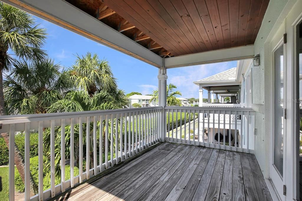 For Rent: $1,950 (1 beds, 1 baths, 668 Square Feet)