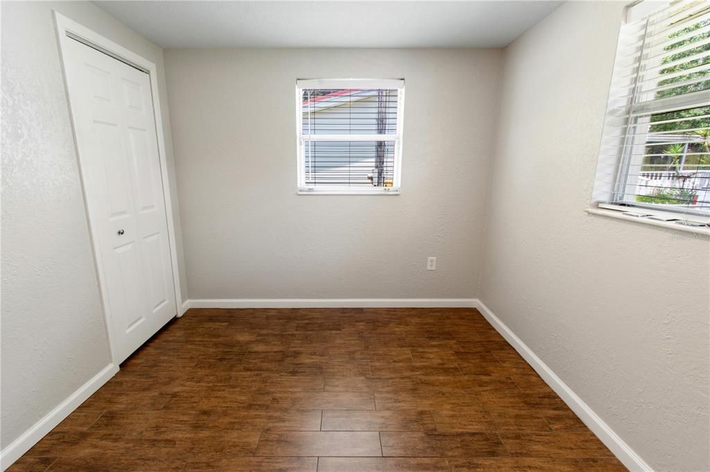 For Sale: $249,000 (3 beds, 2 baths, 884 Square Feet)