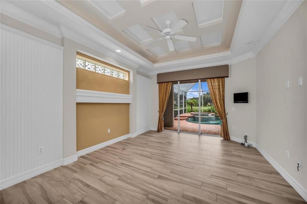 En Venta: $865,000 (4 camas, 3 baños, 3045 Pies cuadrados)