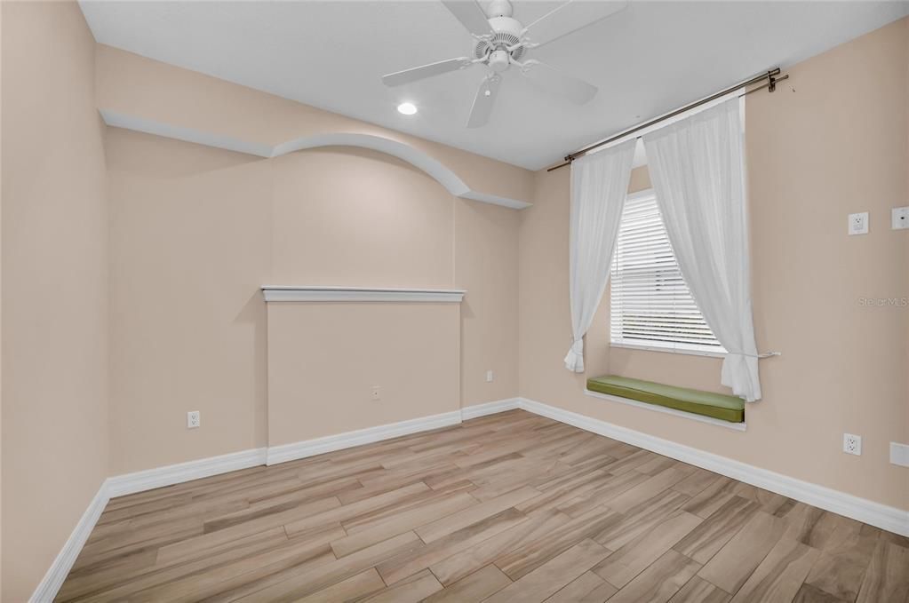 En Venta: $865,000 (4 camas, 3 baños, 3045 Pies cuadrados)