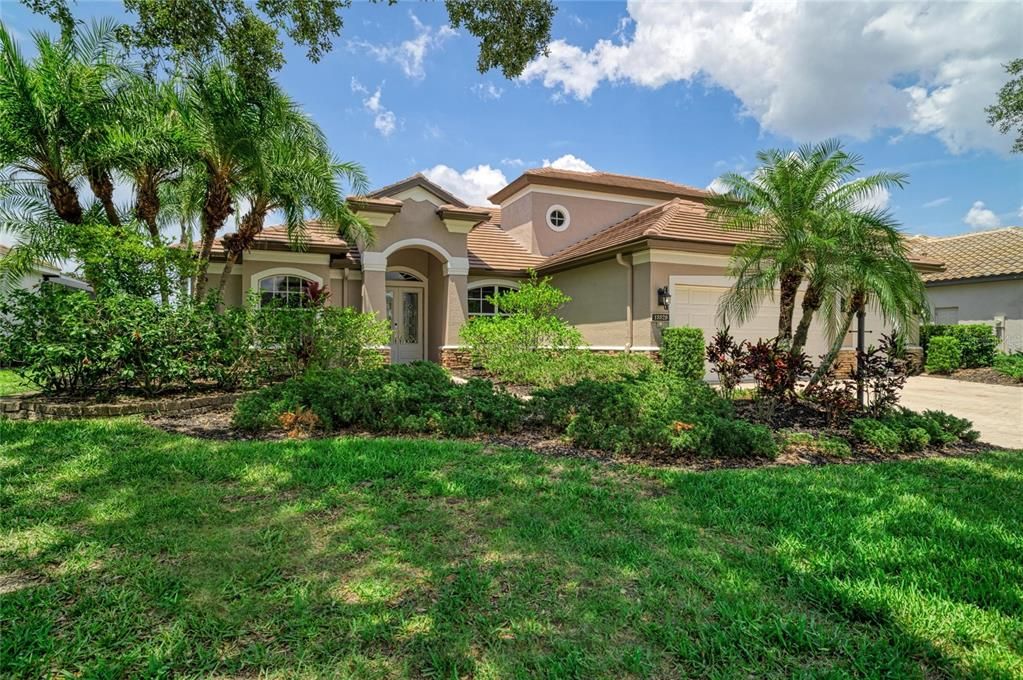 En Venta: $865,000 (4 camas, 3 baños, 3045 Pies cuadrados)