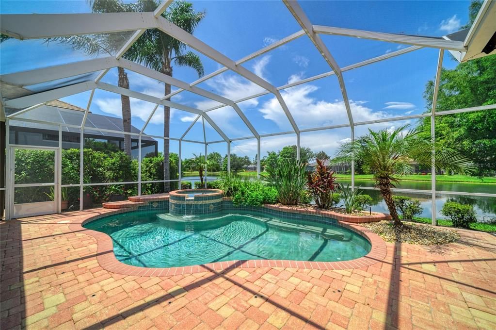 En Venta: $865,000 (4 camas, 3 baños, 3045 Pies cuadrados)