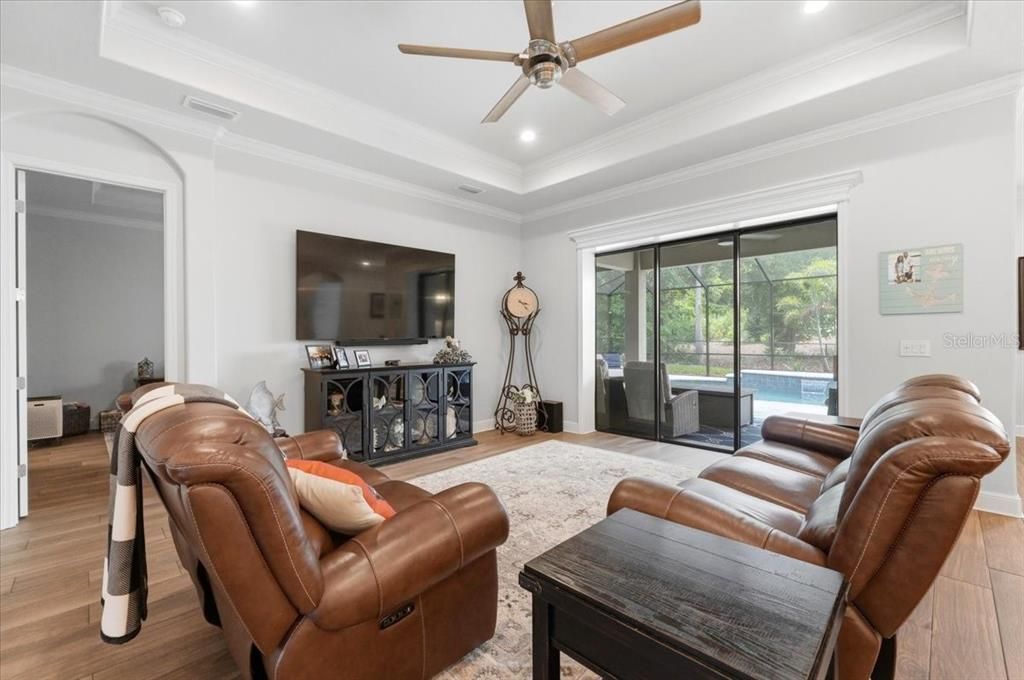 На продажу: $599,000 (3 спален, 2 ванн, 2088 Квадратных фут)