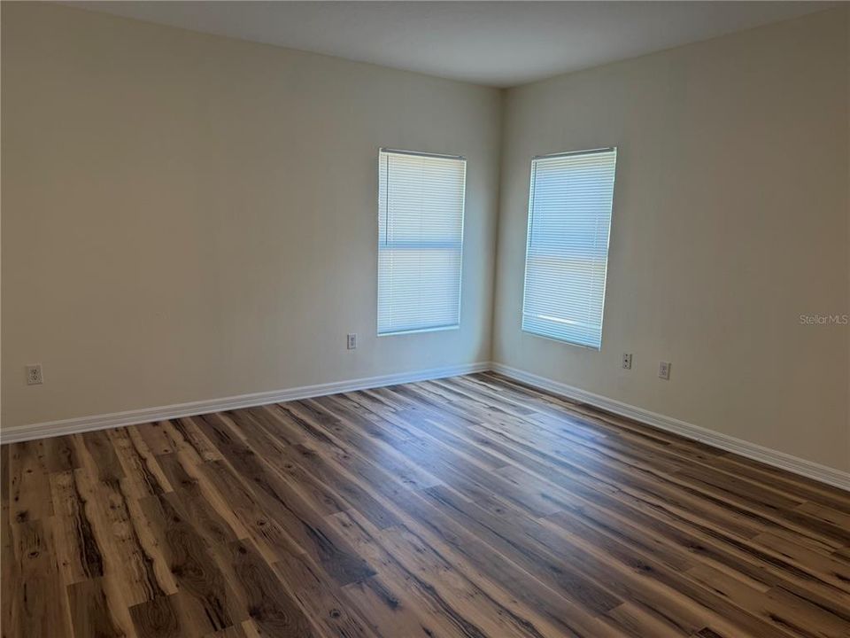 В аренду: $2,300 (3 спален, 2 ванн, 1431 Квадратных фут)