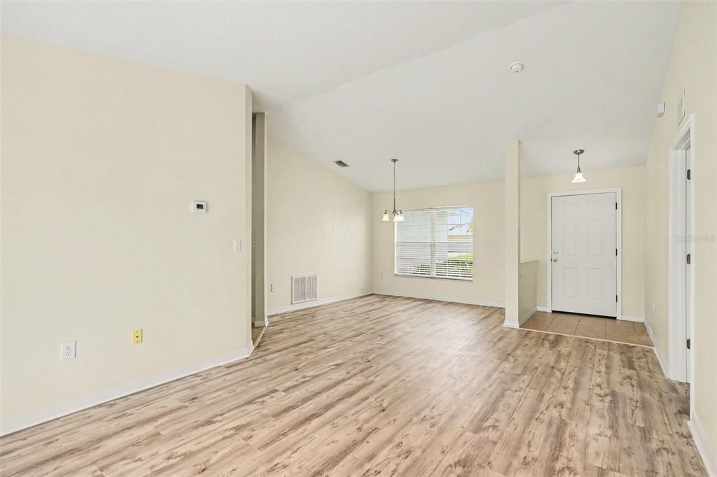 For Sale: $529,000 (3 beds, 2 baths, 1692 Square Feet)