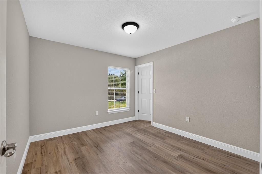 For Sale: $234,000 (3 beds, 2 baths, 1286 Square Feet)