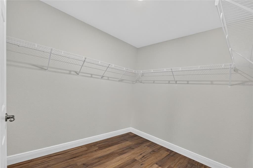 For Sale: $234,000 (3 beds, 2 baths, 1286 Square Feet)
