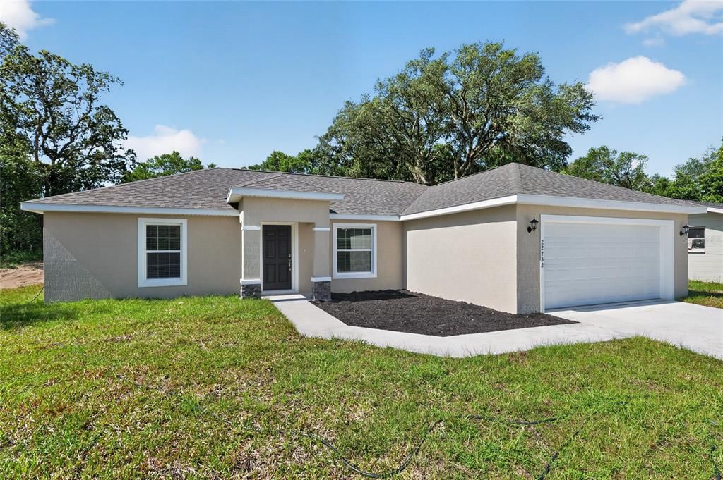 For Sale: $234,000 (3 beds, 2 baths, 1286 Square Feet)