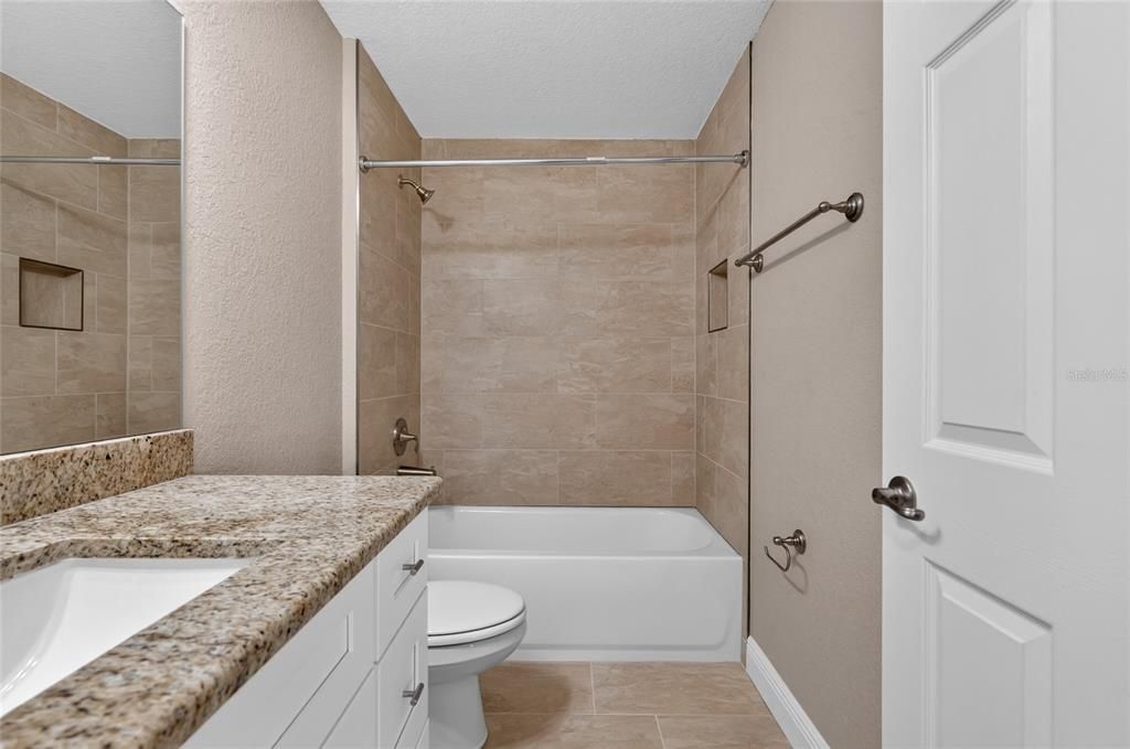 For Sale: $234,000 (3 beds, 2 baths, 1286 Square Feet)