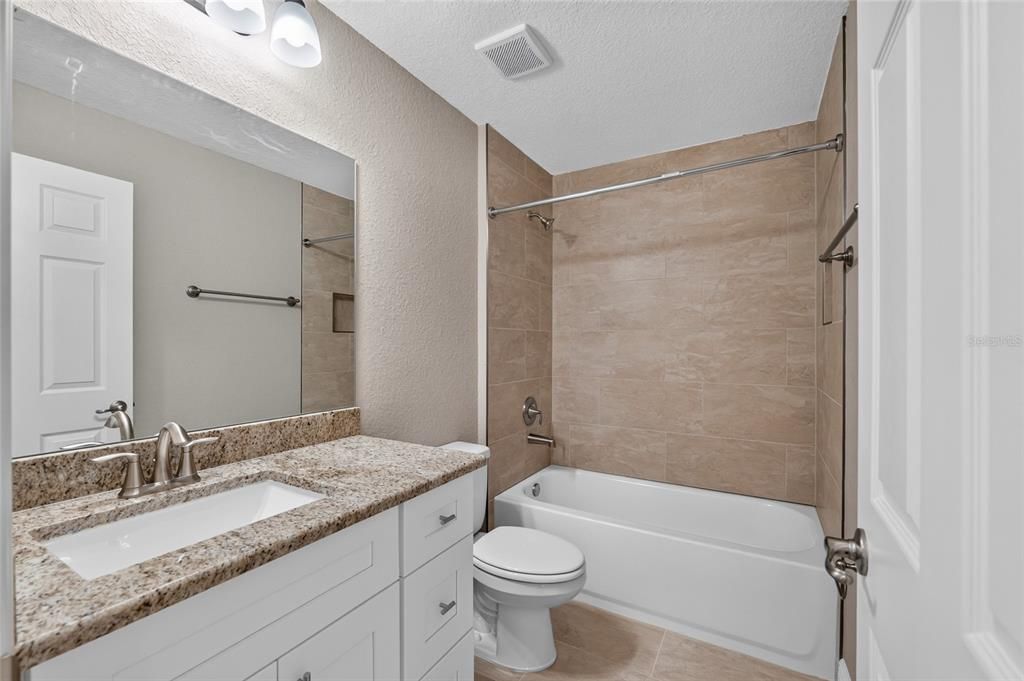 For Sale: $234,000 (3 beds, 2 baths, 1286 Square Feet)