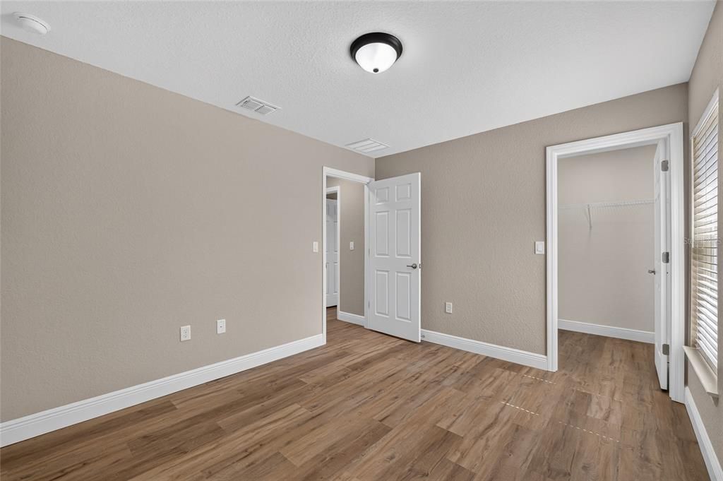 For Sale: $234,000 (3 beds, 2 baths, 1286 Square Feet)